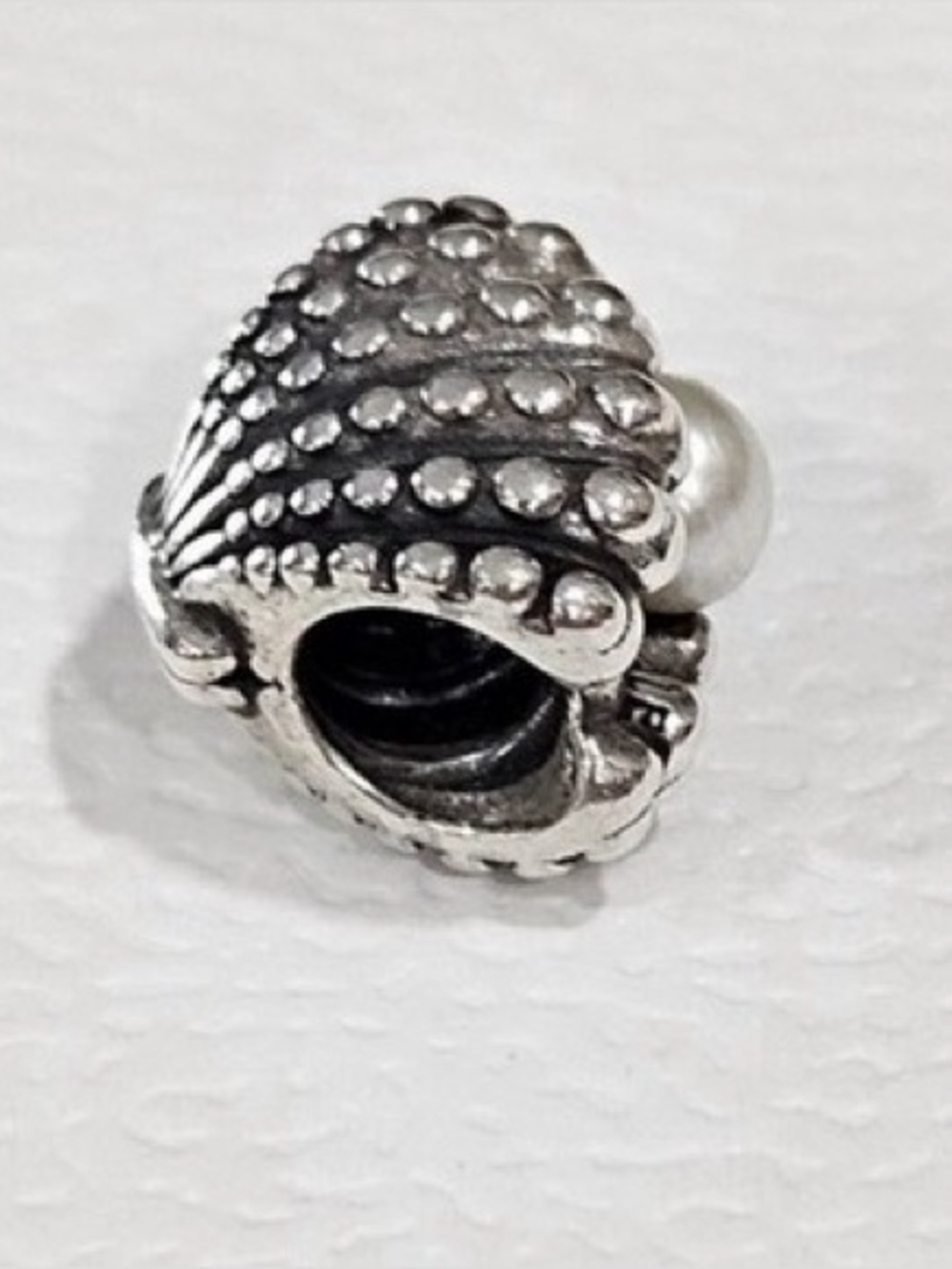 Pandora Rare Retired One of Kind Clam Shell Freshwater Pearl Charm Sterling Silv